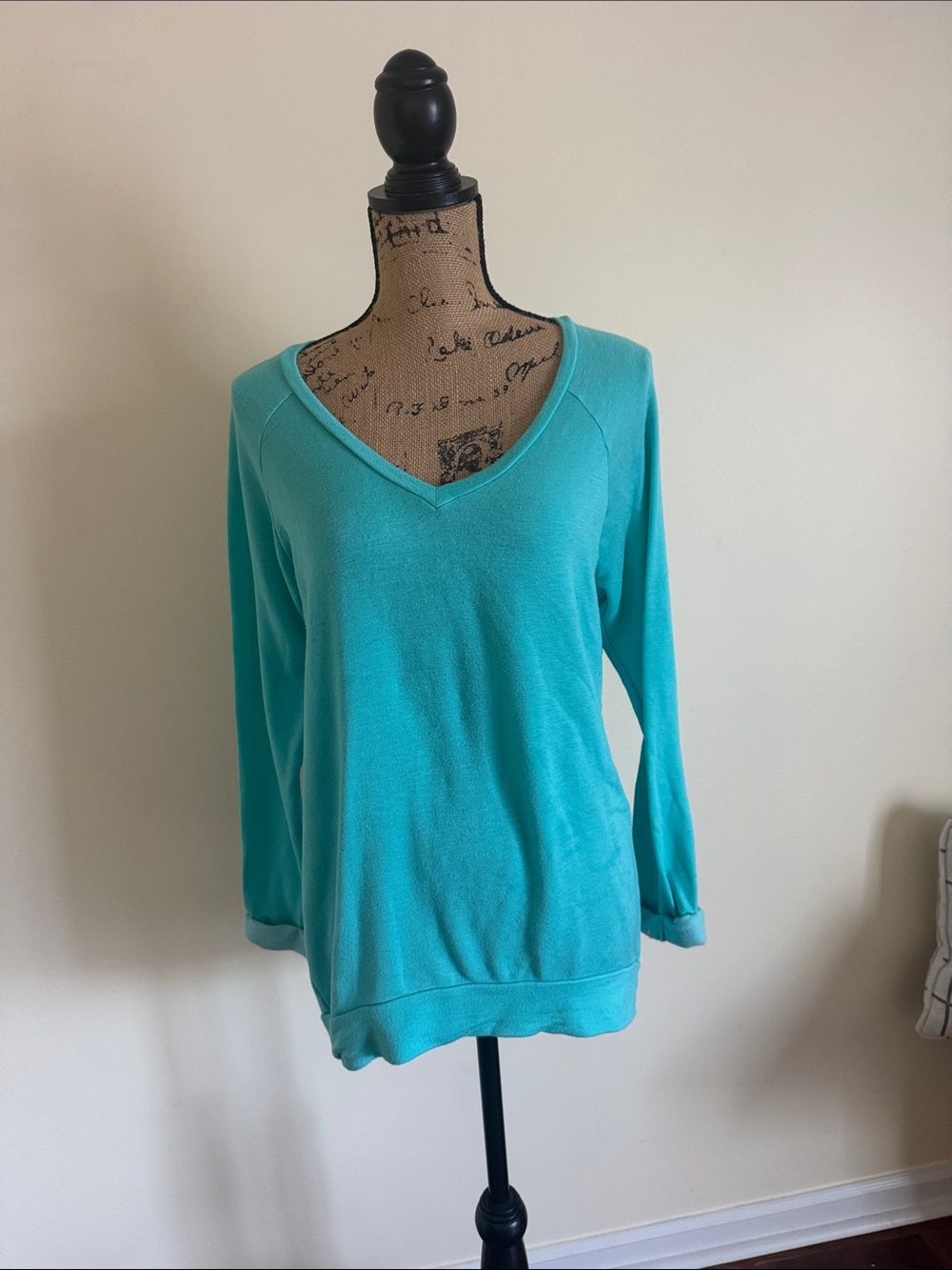 Tresics Turquoise V-Neck Pullover